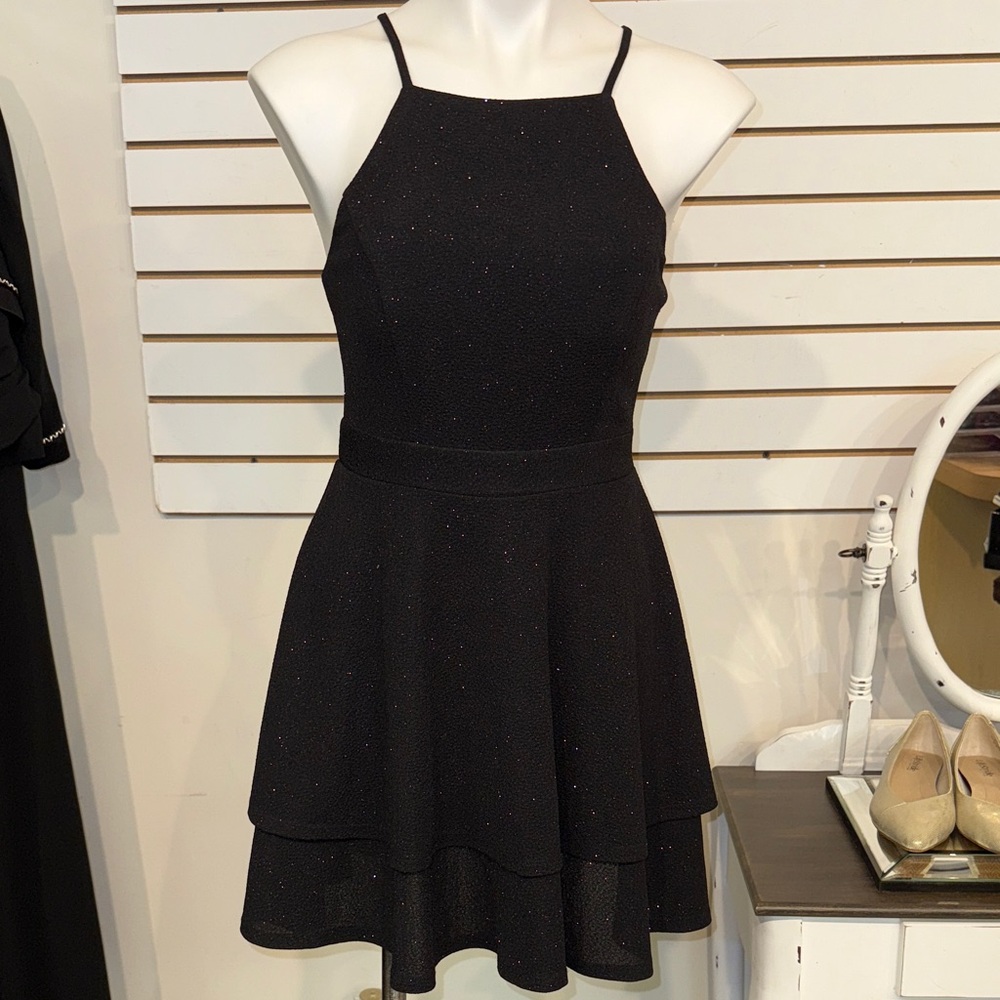 Elegant Black Sleeveless Dress